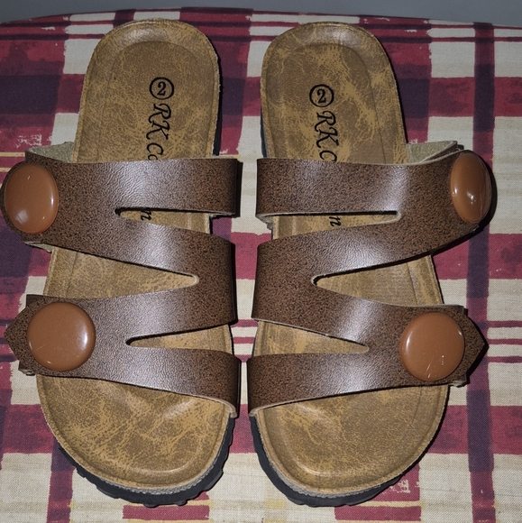 Girls Strappy Slides - Picture 1 of 3